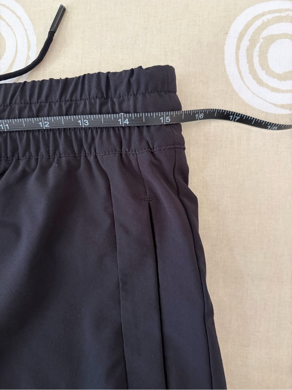 Athleta Run Shorts Black Size 6 Activewear Drawstring Waist- RN 54023 - Picture 6 of 7